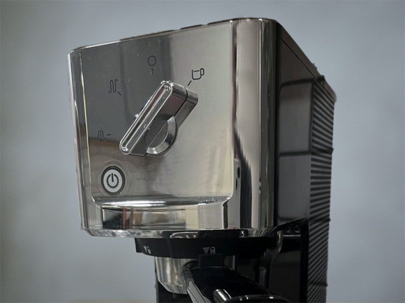 Close up of the user interface of the Krups XP344 Calvi